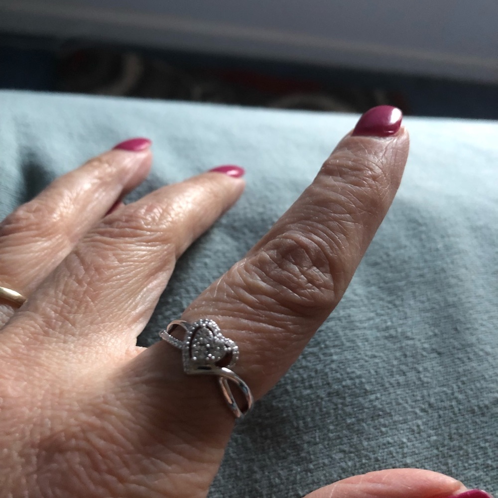 Kay jewelers diamond accent ring new in box 7 - Picture 3 of 3